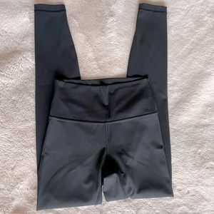 Lululemon Wunder Under High-Rise 28”, size 4